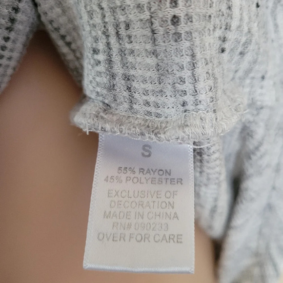 PACSUN Lounger Fit Gray Waffle Knit Hi-Low Short Sleeve T-shirt Size Women Small - Picture 9 of 9